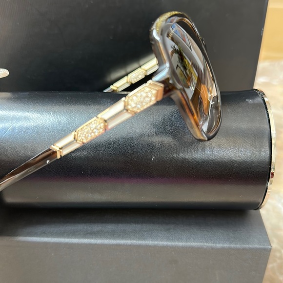 Bvlgari sunglasses - Picture 2 of 5
